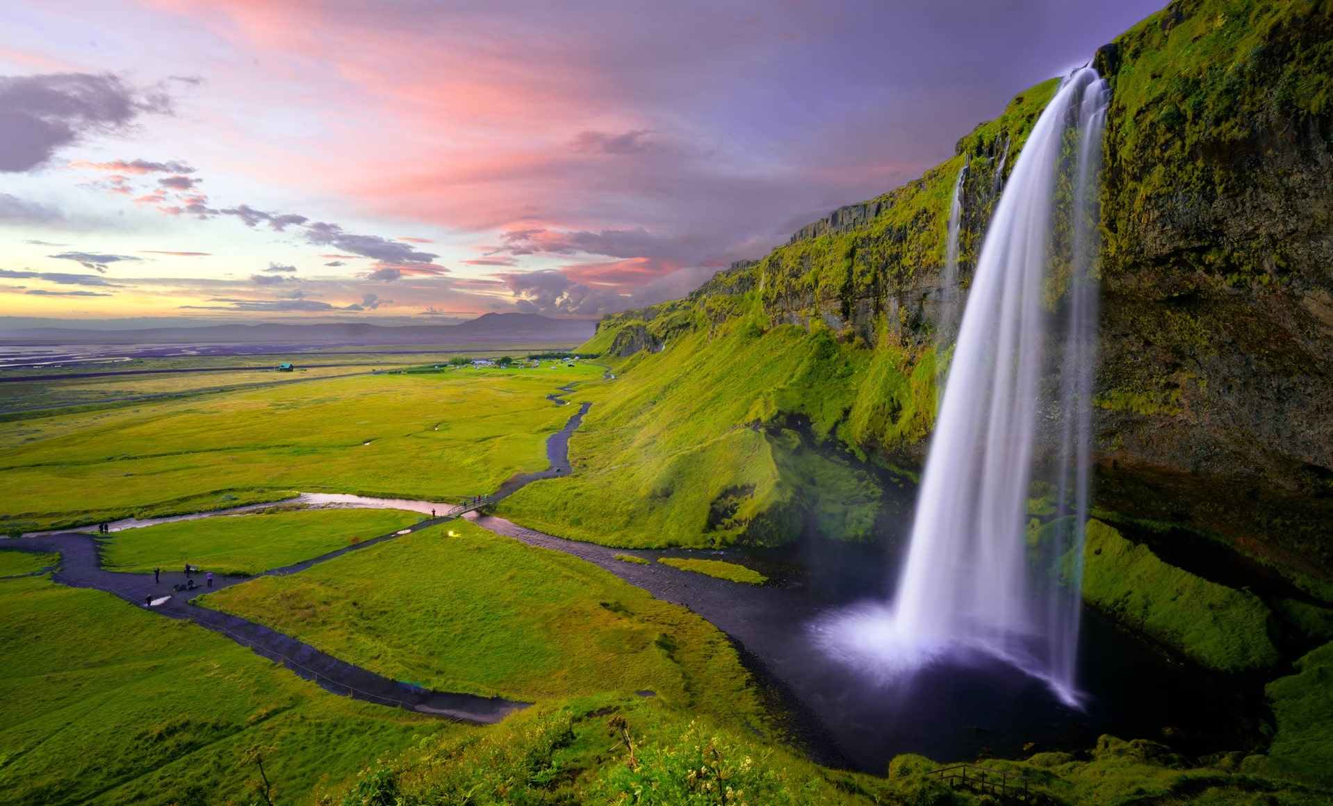 coolcating-iceland-ovago