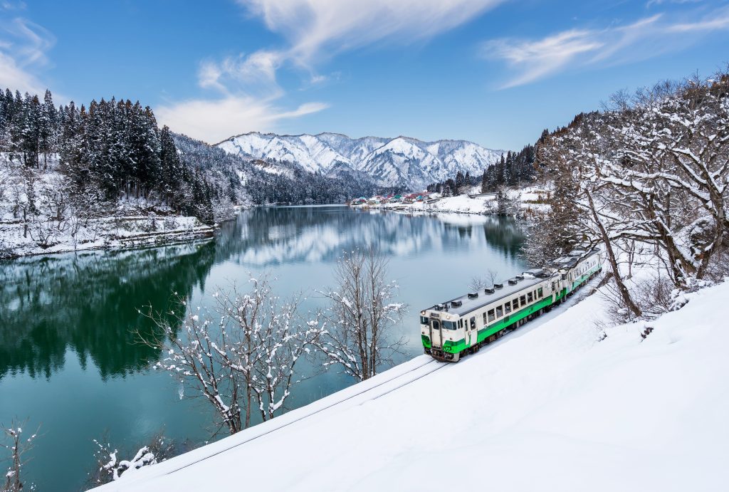where to travel in the winter ovago