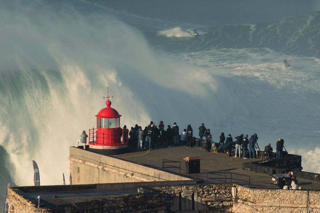 nazare giant waves ovago